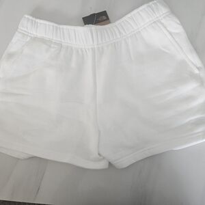 North Face White Shorts Size Medium